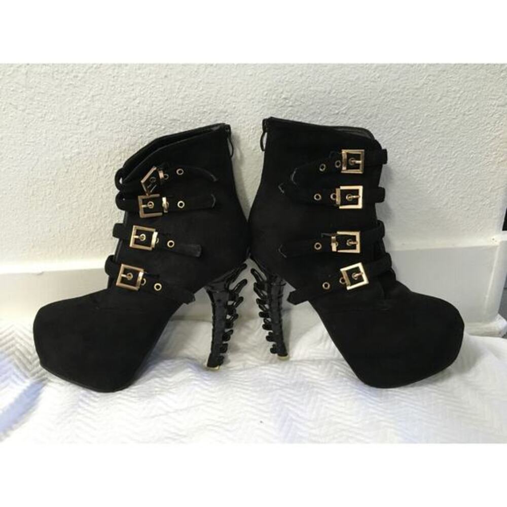 Never Worn Size 9.5 Black Strappy Platform Ankle Boots